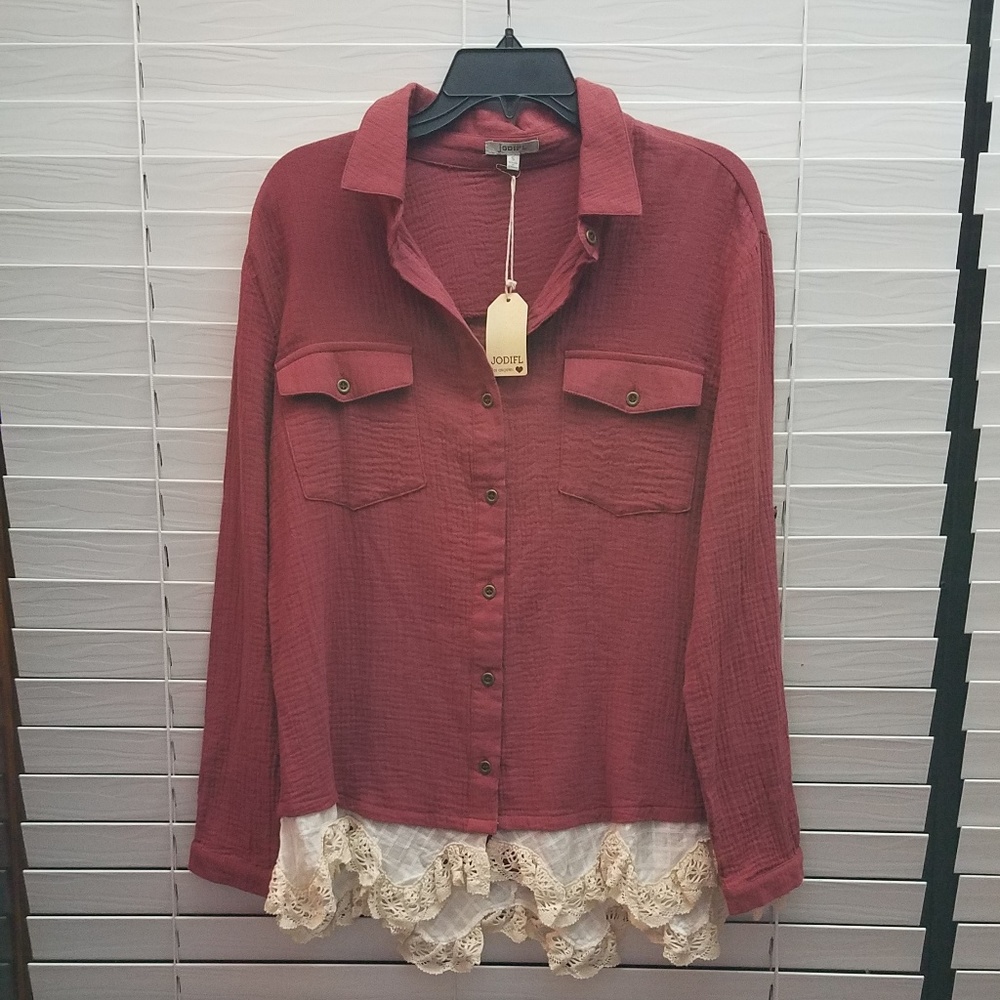 NWT Sz. S Jodifl button Down top with lace trim